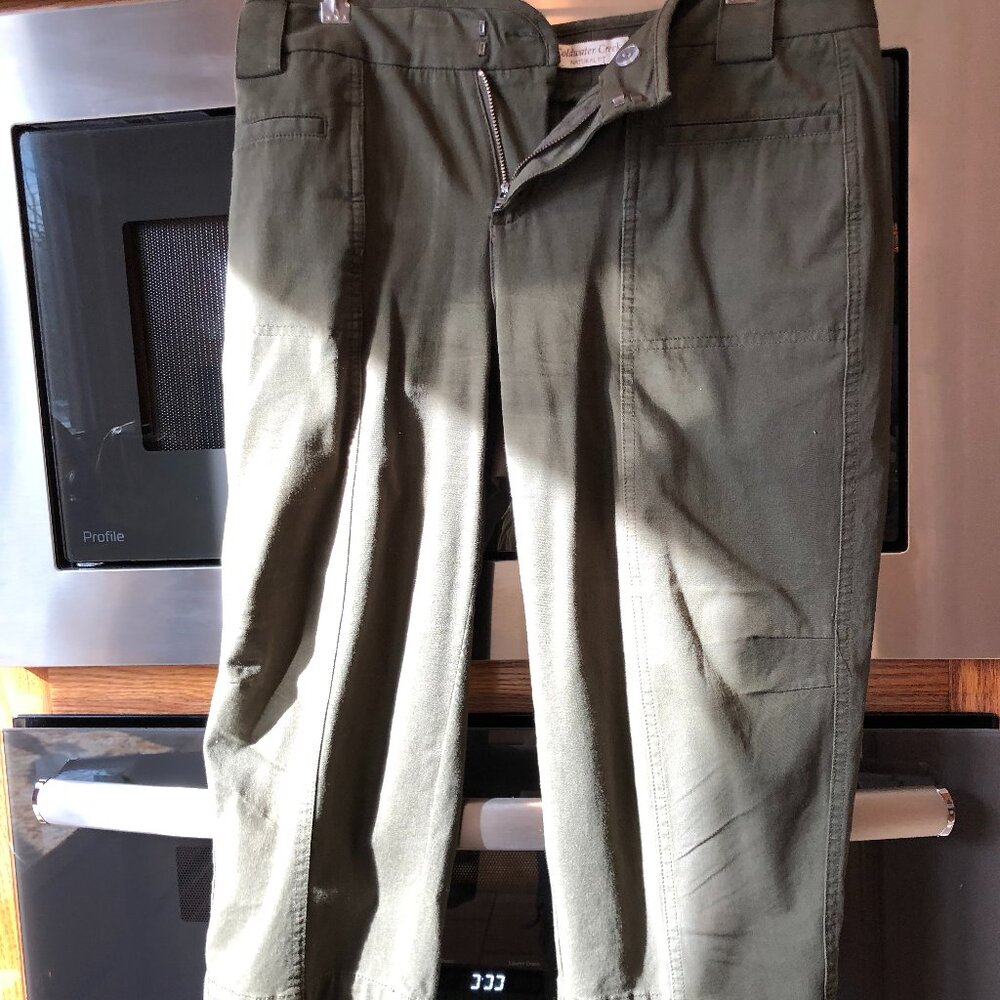 Coldwater Creek Crop/Capri Pants Green 8P